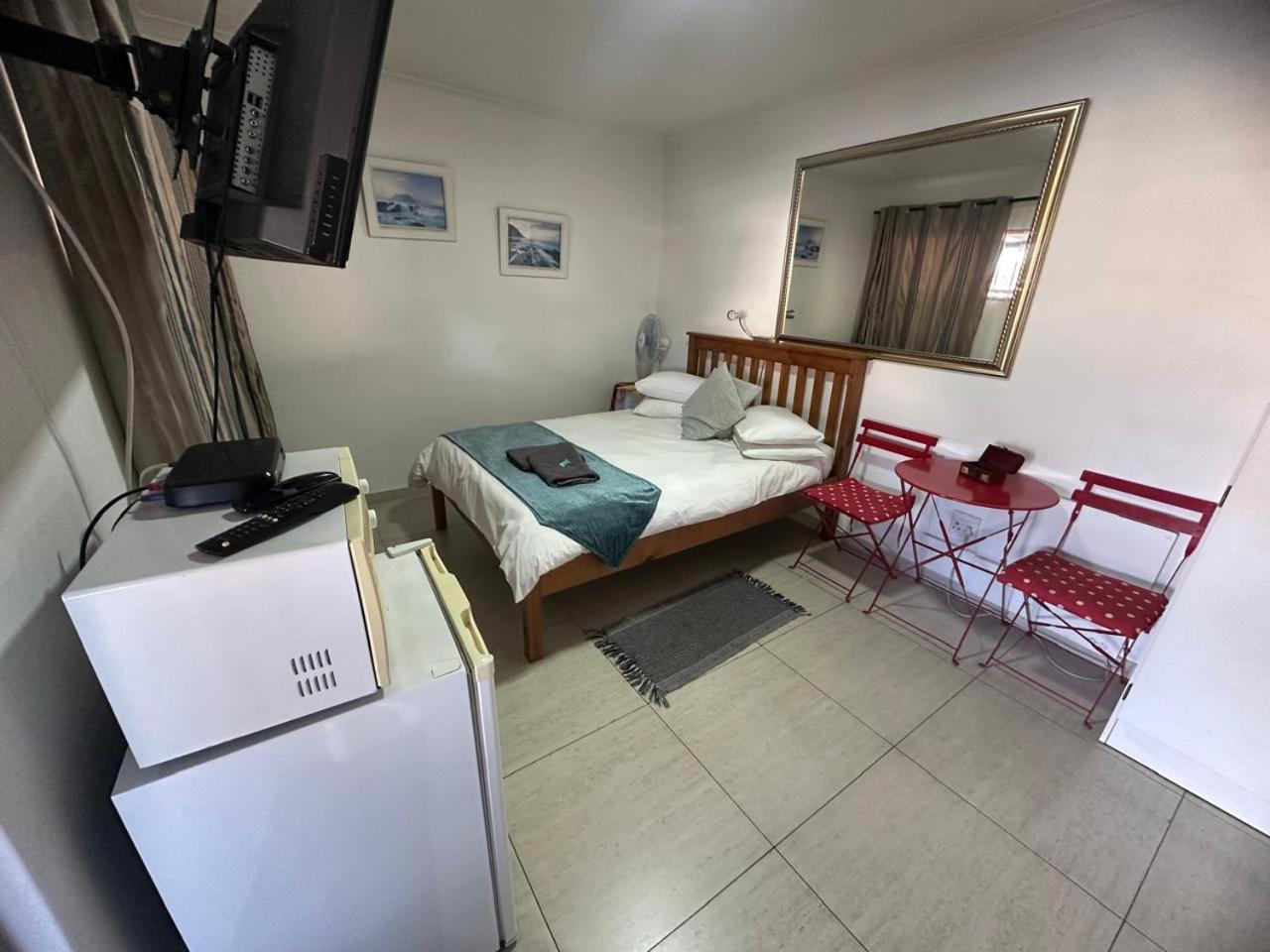 De Helling Self Catering Bed and Breakfast Brackenfell Exteriör bild