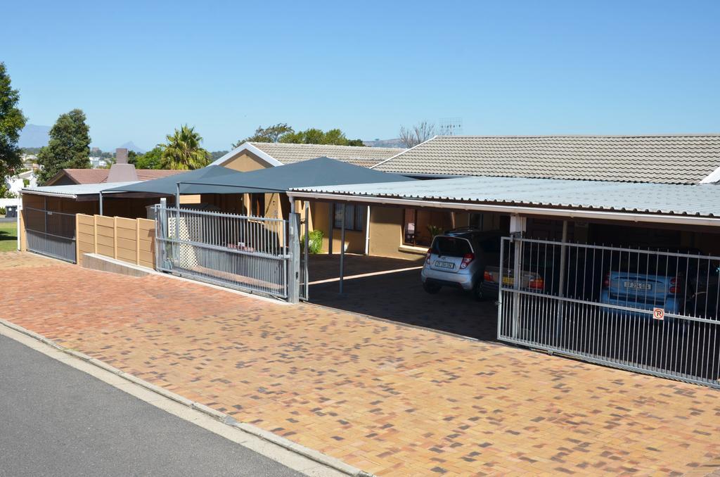De Helling Self Catering Bed and Breakfast Brackenfell Exteriör bild