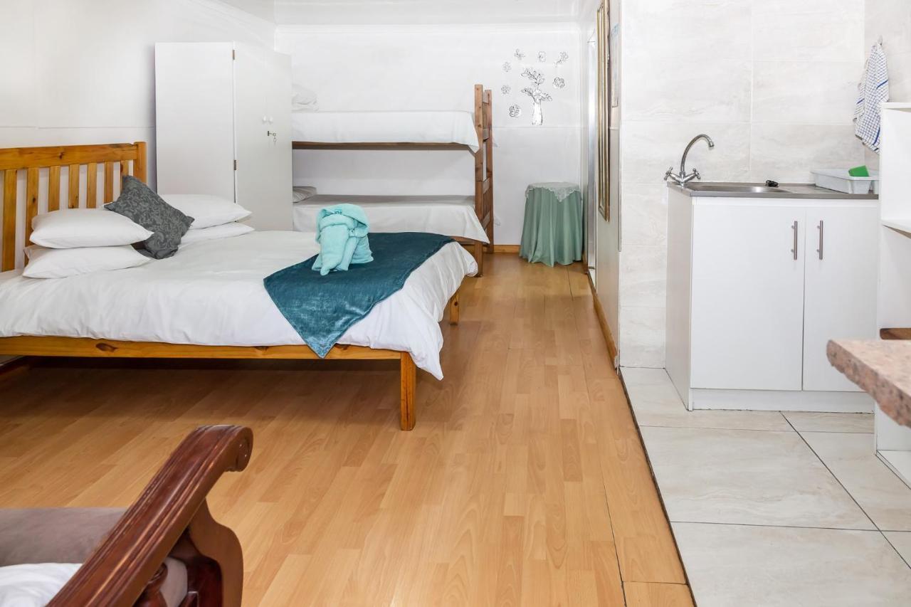De Helling Self Catering Bed and Breakfast Brackenfell Exteriör bild